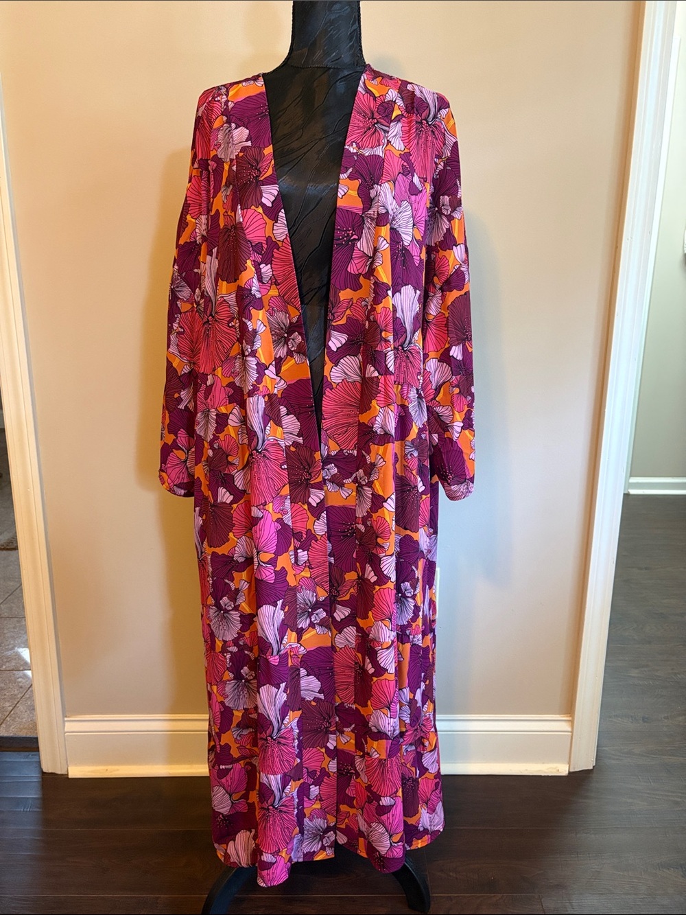 Women’s Floral Long Kimono in Magenta Pink